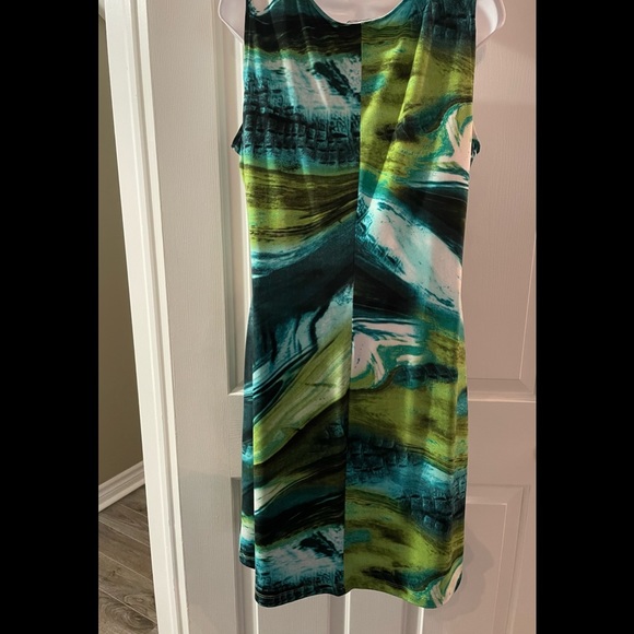 *Sold* Beautiful Like New Dress - Picture 3 of 3